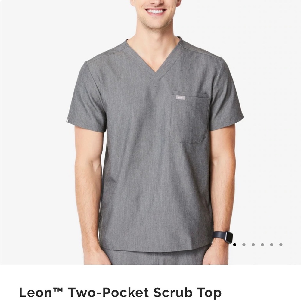 Leon two pocket graphite scrub top